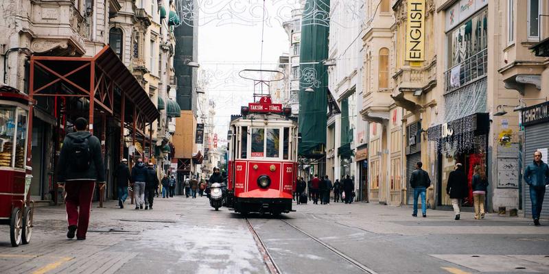 石家庄工艺品产业带深度调研：从南三条市场到老邢工艺定制加工，解析产业集群的机遇与挑战